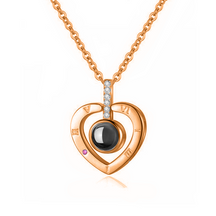 Colar Eu te amo em 100 idiomas com cartão dedicatória