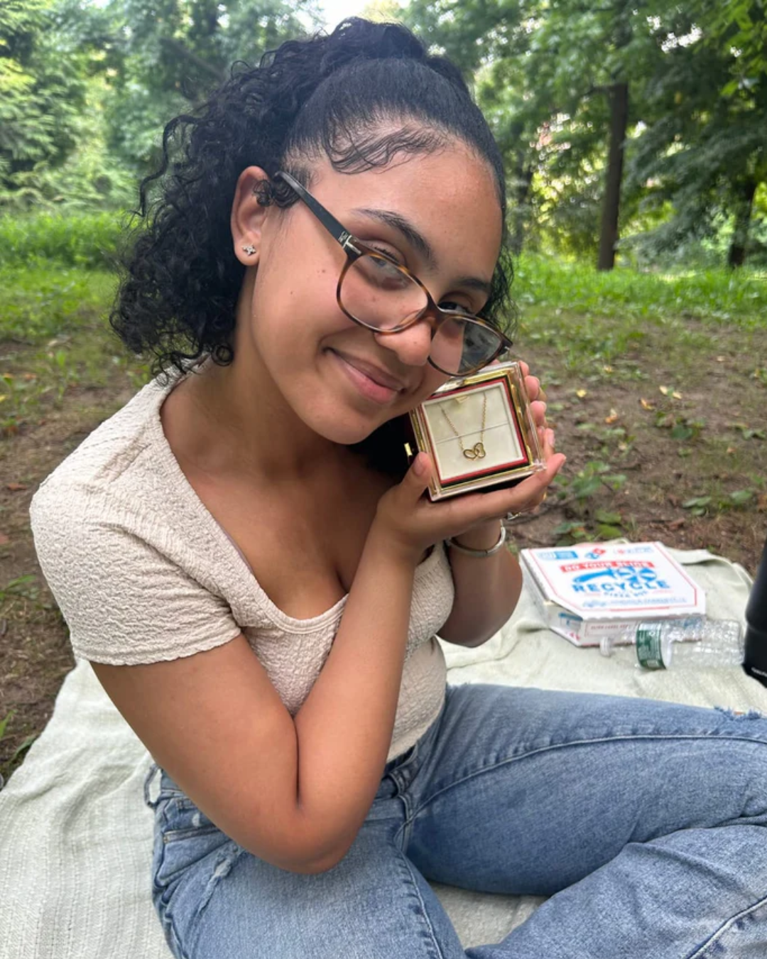 Caixa com Rosa Eterna & Colar Coração Personalizado